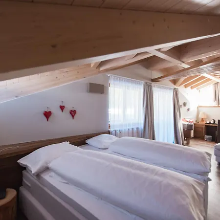 维特斯山区小屋酒店 4*