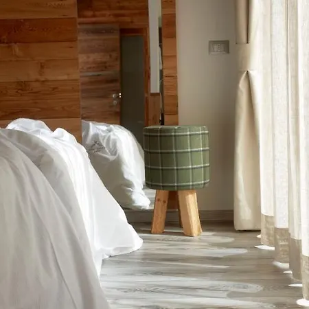 维特斯山区小屋酒店 4*