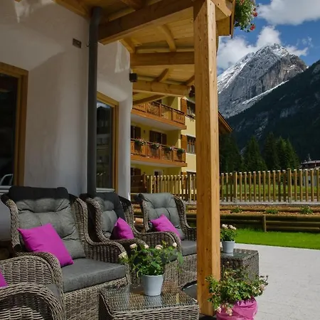 Vites Mountain Hotel Canazei