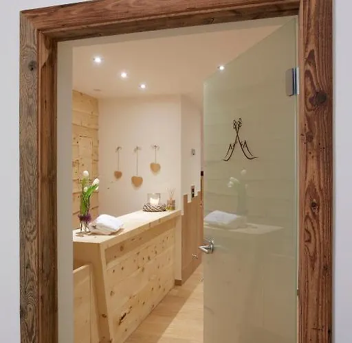 维特斯山区小屋酒店 4* 卡纳泽伊